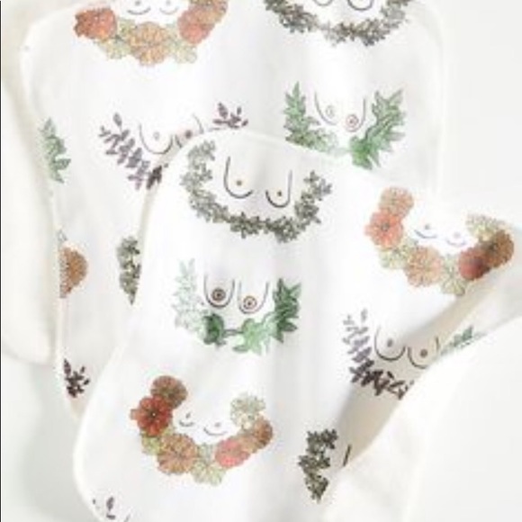 New in Box Free People x Lovewild Breast Wreath Washcloth set - Picture 6 of 11
